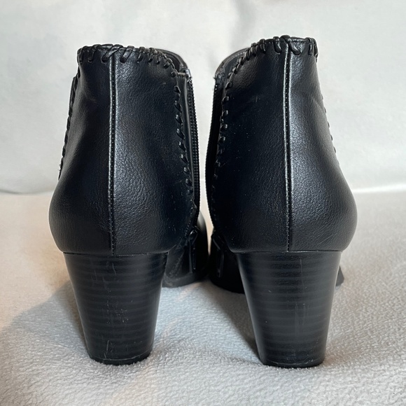 EUC Life Stride Velocity Black Women's Booties Size 6 - Picture 4 of 8